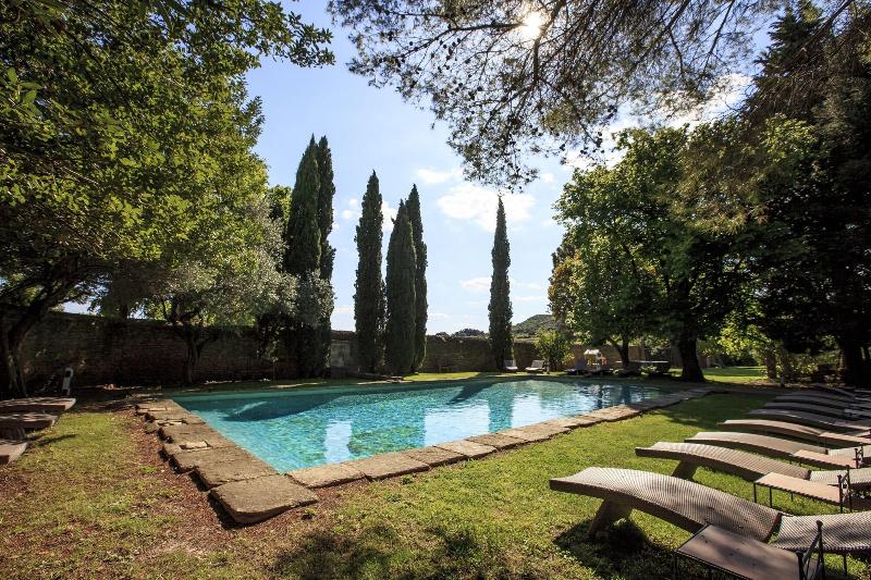 Domaine Des Escaunes - Genel