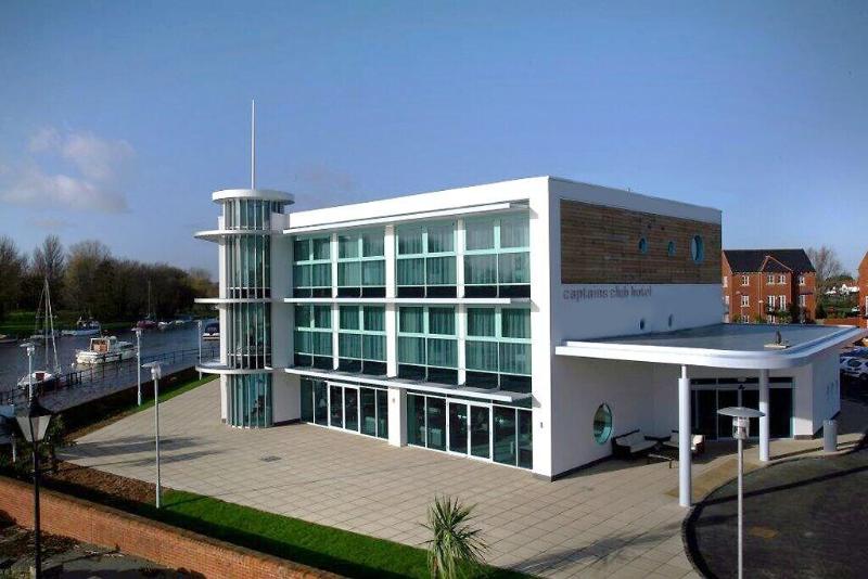 Captains Club Hotel - Genel