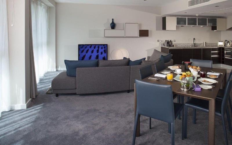 Captains Club Hotel - Oda