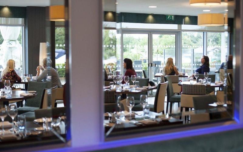 Captains Club Hotel - Restoran