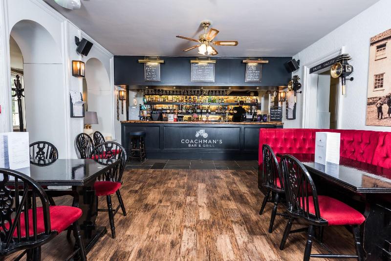 The Falcon Hotel - Bar