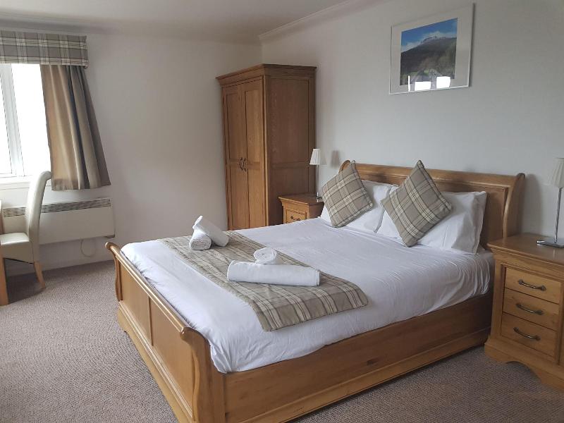 Loch Long Hotel - Oda