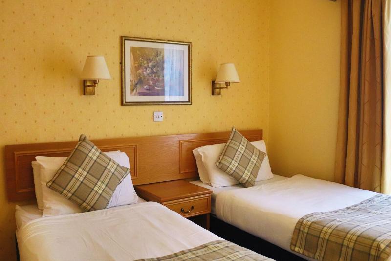 Loch Long Hotel - Oda