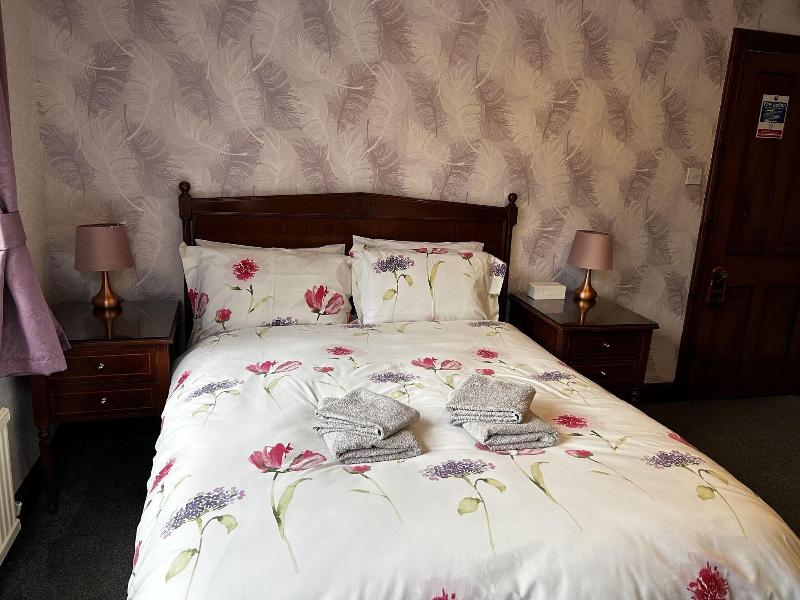 Acer Lodge Guest House - Oda