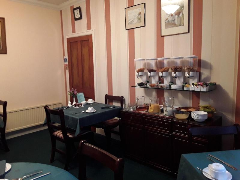 Acer Lodge Guest House - Restoran