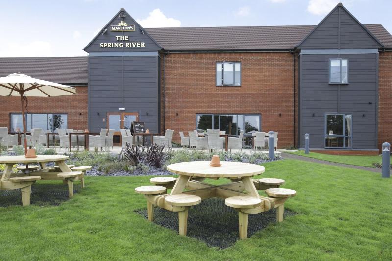 Spring River Ebbsfleet by Marston's Inns - Teras