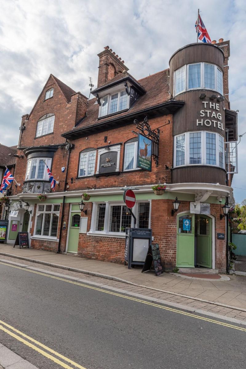The Stag Hotel - Genel