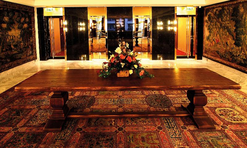Derag Livinghotel Kanzler - Lobi