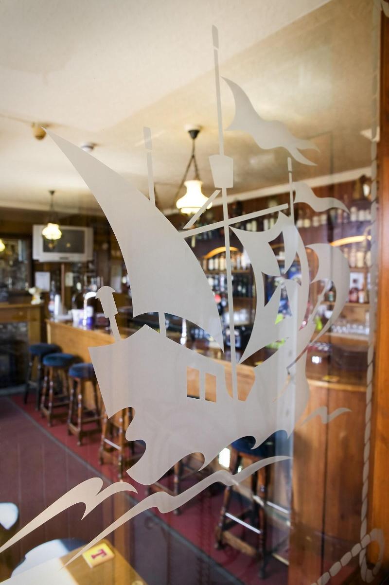 The Ship Inn - Bar