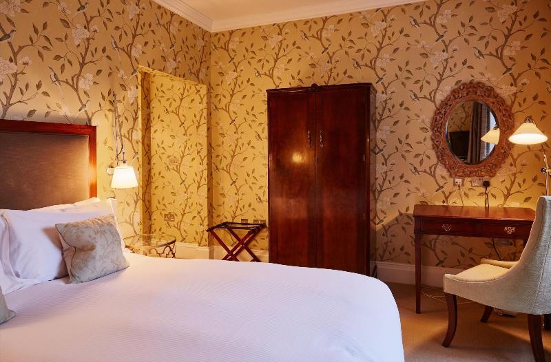 Ockenden Manor Hotel & Spa - Oda