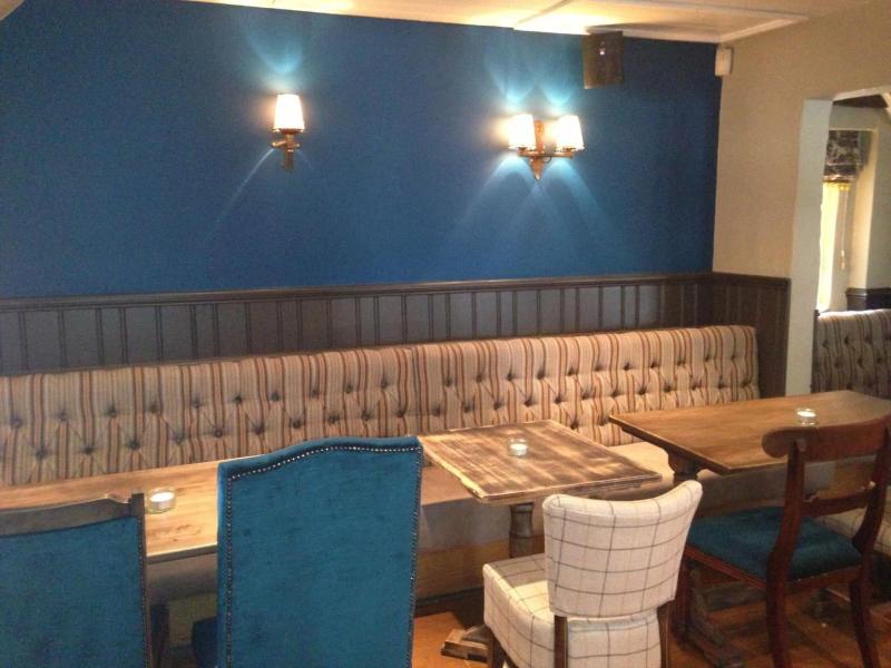 The Crown Pub Dining Rooms - Restoran
