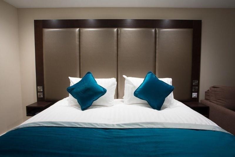 The Burton Hotel And Cloud Nine - Oda