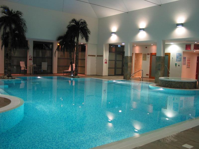 The Burton Hotel And Cloud Nine - Havuz