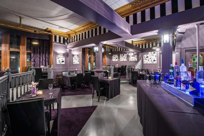 Number 44 Hotel & Bar - Restoran