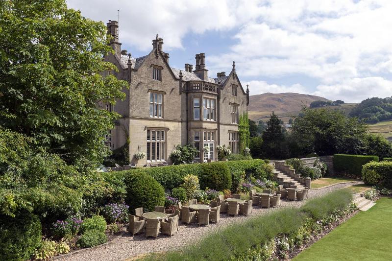 Falcon Manor Hotel - Genel