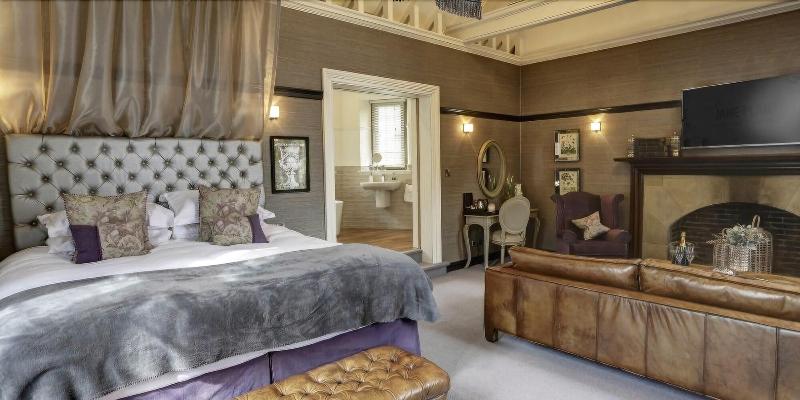 Falcon Manor Hotel - Oda