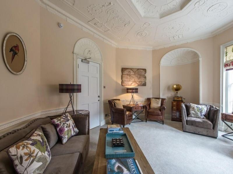 Darwin's Townhouse - Lobi