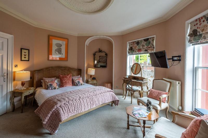 Darwin's Townhouse - Oda
