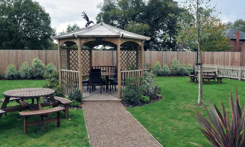 Talardy, St Asaph by Marston's Inns - Teras