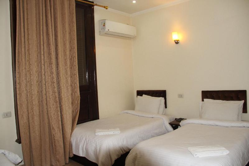 New Panorama Hotel - Oda