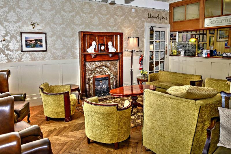The Lion Hotel - Lobi