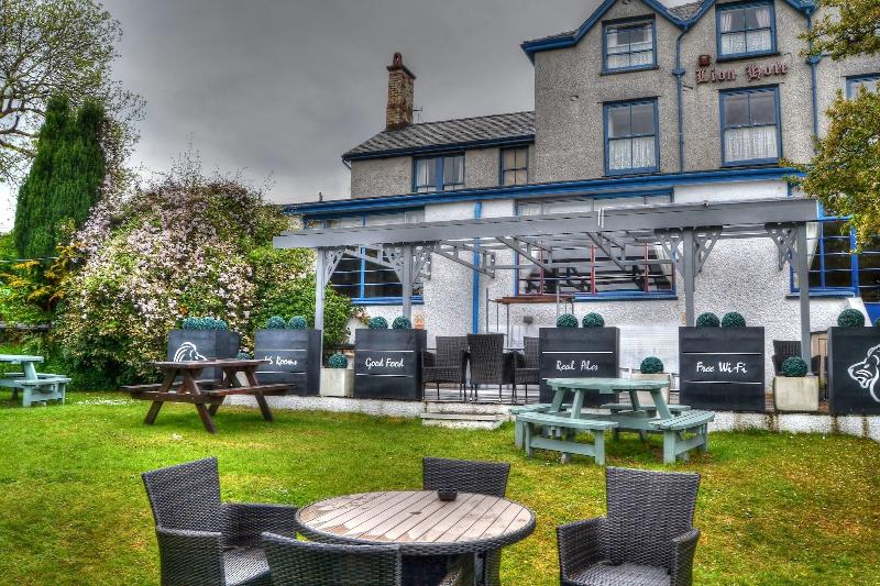 The Lion Hotel - Genel