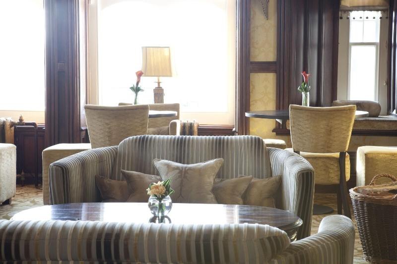Camelot Castle Hotel - Bar
