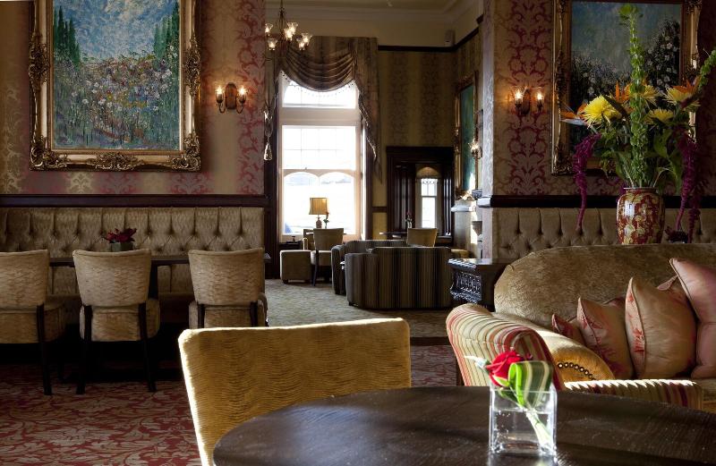 Camelot Castle Hotel - Bar