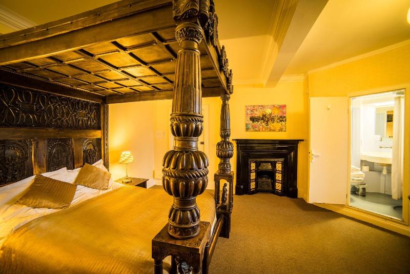 Camelot Castle Hotel - Oda