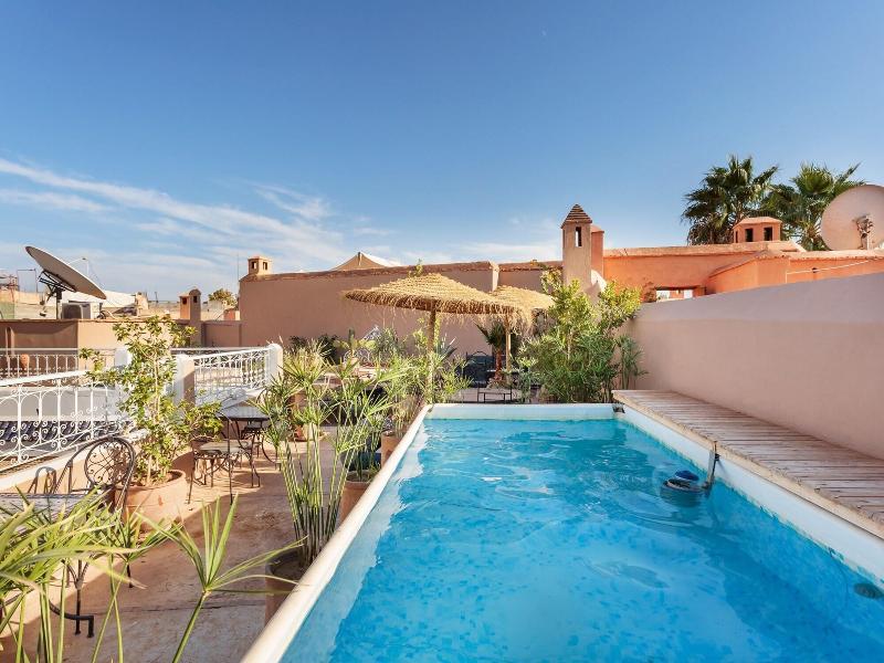 Riad Jnan El Cadi - Aktivite