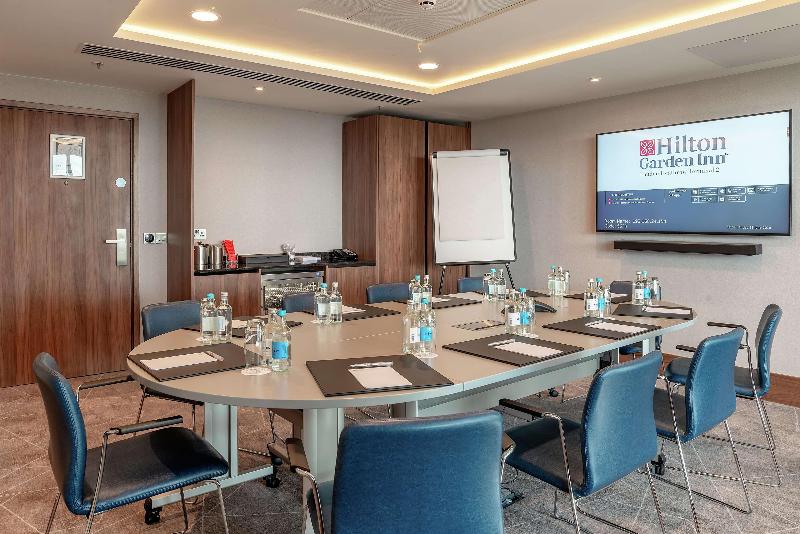 Hilton Garden Inn London Heathrow Terminal 2 And 3 - Toplantı