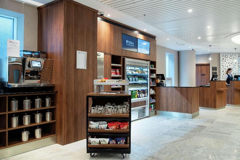Hilton Garden Inn London Heathrow Terminal 2 And 3 - Restoran