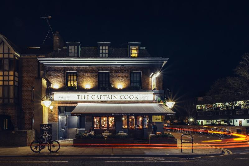The Captain Cook Hotel - Genel