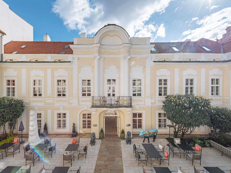 The Mozart Prague - Toplantı