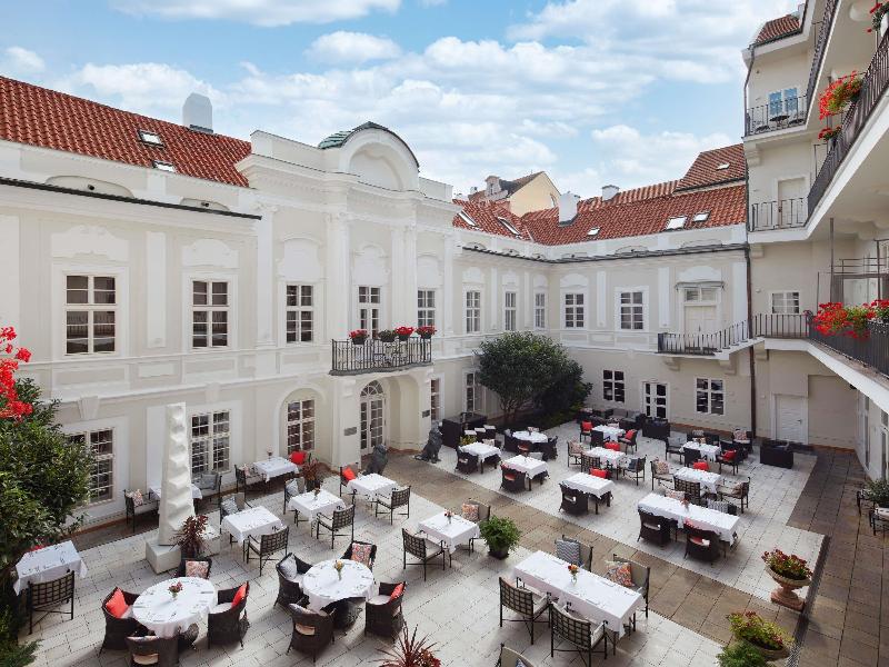 The Mozart Prague - Toplantı