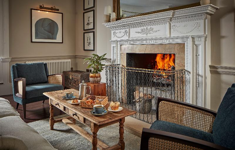 Moonfleet Manor - Lobi