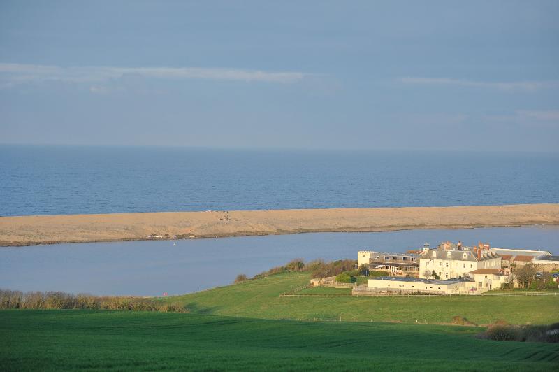 Moonfleet Manor - Genel