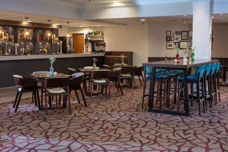 The Cambridge Belfry Hotel & Spa - Bar