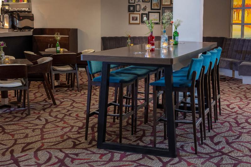 The Cambridge Belfry Hotel & Spa - Bar