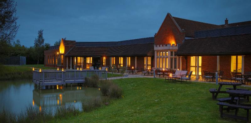 The Cambridge Belfry Hotel & Spa - Teras