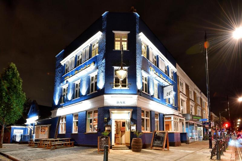The Bridge Rooms - Genel