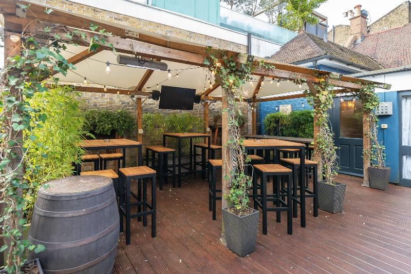 The Bridge Rooms - Teras