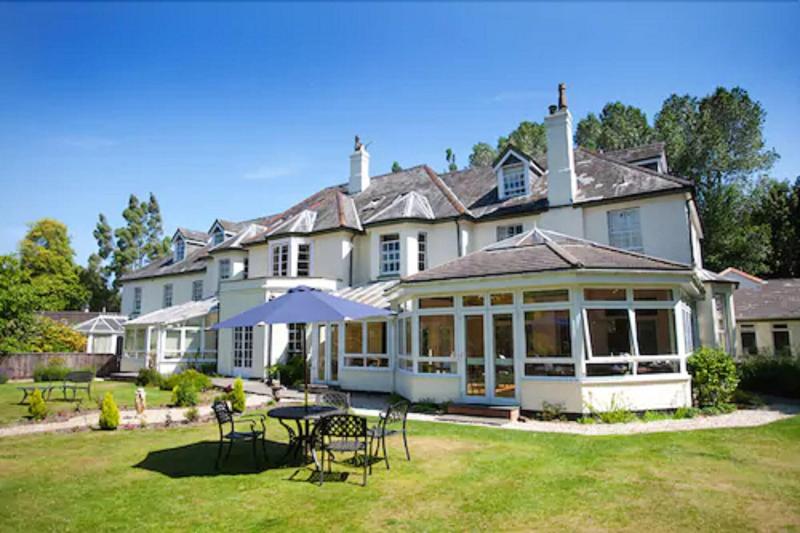 Woodlands Lodge Hotel - Genel
