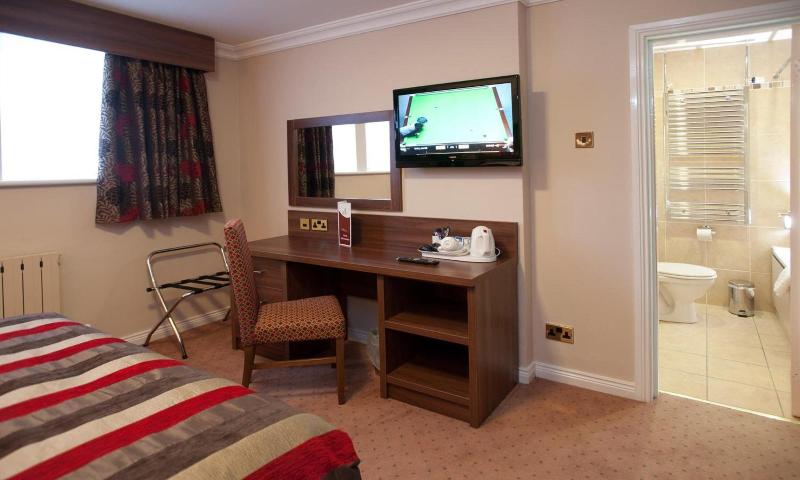 Adair Arms Hotel - Oda