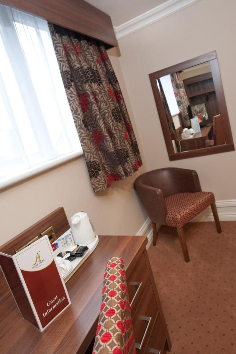 Adair Arms Hotel - Oda