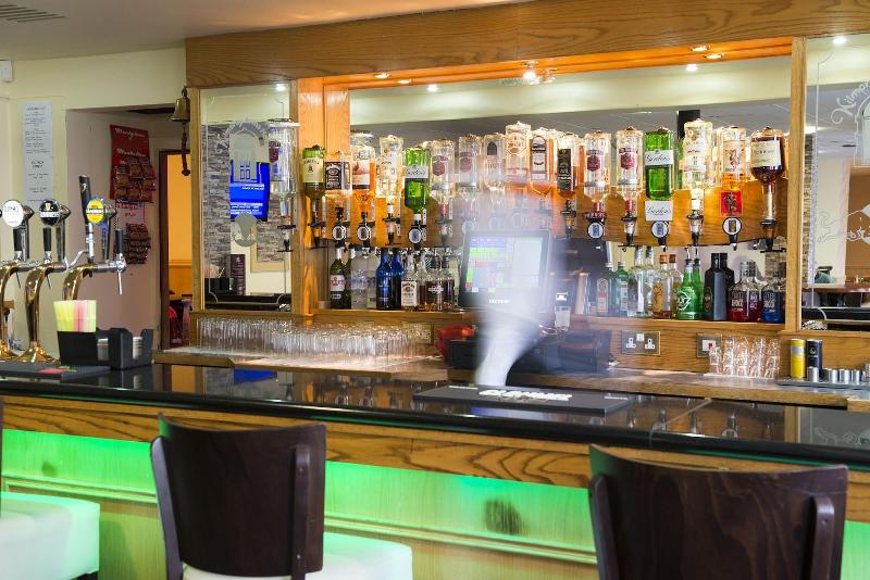 Kilmorey Arms Hotel - Bar