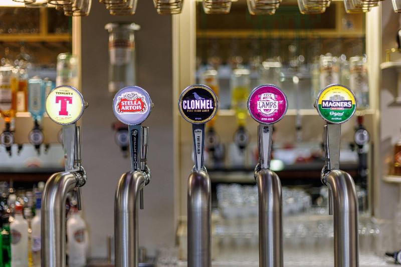Kilmorey Arms Hotel - Bar