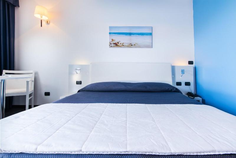 Hotel Mediterraneo - Oda