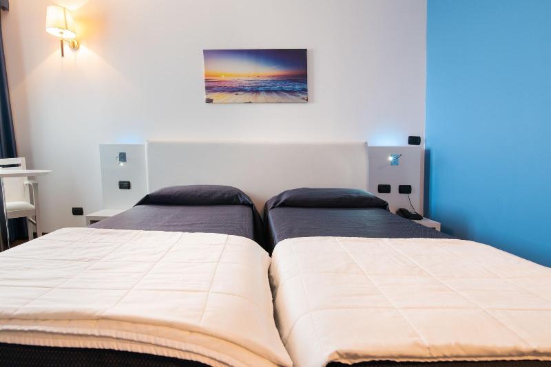 Hotel Mediterraneo - Oda