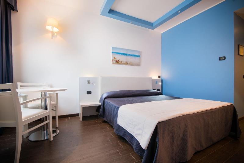 Hotel Mediterraneo - Oda